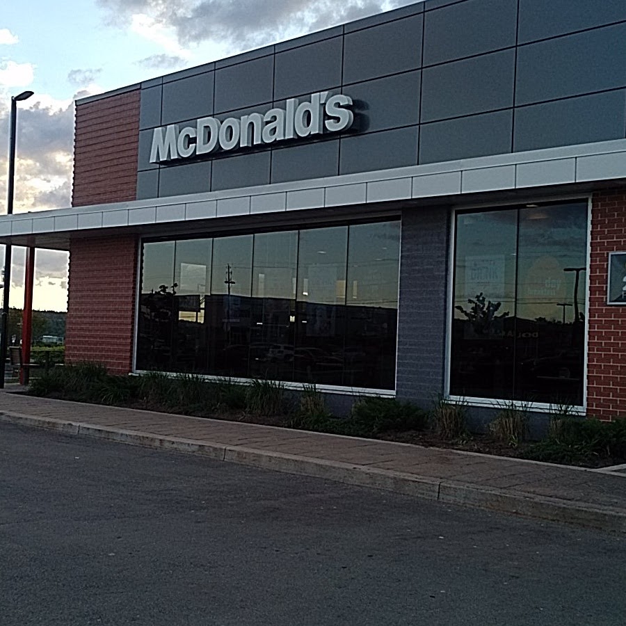 McDonalds | 10 Peakview Way, Halifax, NS B3M 0G2, Canada | Phone: (902) 835-7789