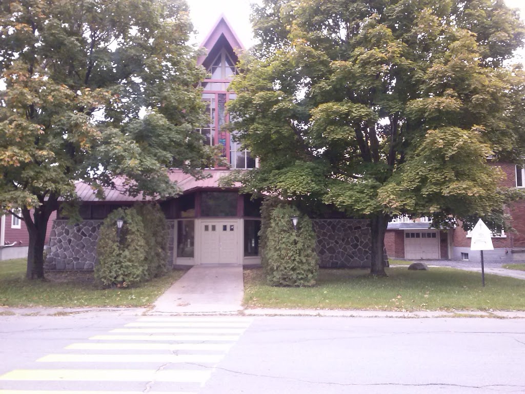 Église Saint-Pierre | Pointe-des-Cascades, QC J0P 1M0, Canada