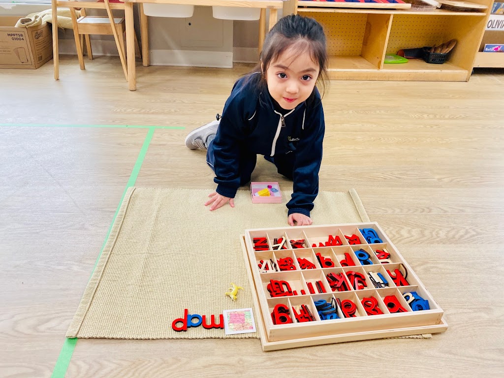 SimplySmart Child care Centre & Montessori - Courtice | 171 George Reynolds Dr, Courtice, ON L1E 2B3, Canada | Phone: (365) 988-4444