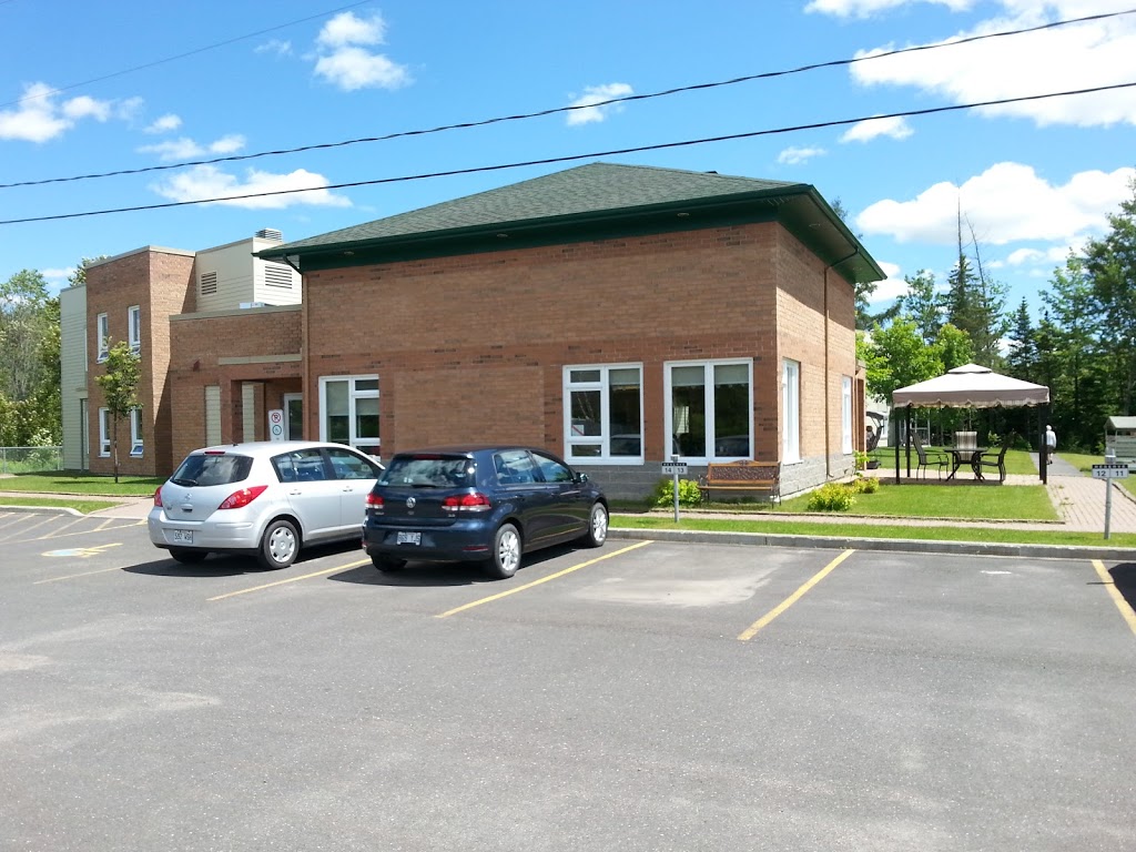 Résidence Breakeyville | 2270 Rue Sainte-Hélène, Lévis, QC G6Z 7L6, Canada | Phone: (418) 832-1758