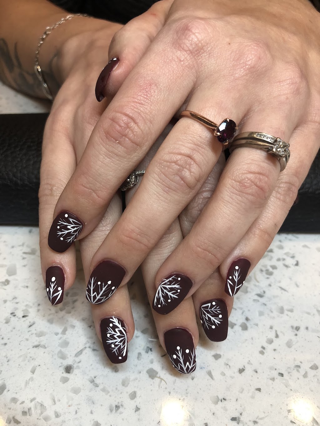 B & K nails salon | 3715 47 Ave #610, Sylvan Lake, AB T4S 0C8, Canada | Phone: (403) 864-5900