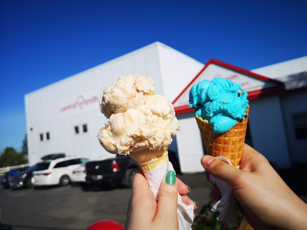 Central Smith Creamery | 739 Lindsay Rd, Selwyn, ON K9J 0C5, Canada | Phone: (705) 742-5867