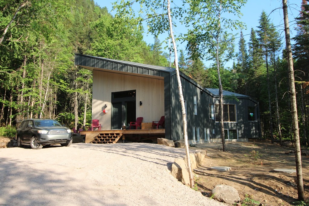 Chalet LE BERM | 2184 Rang Saguenay, Saint-Raymond, QC G3L 3G3, Canada | Phone: (418) 831-7662