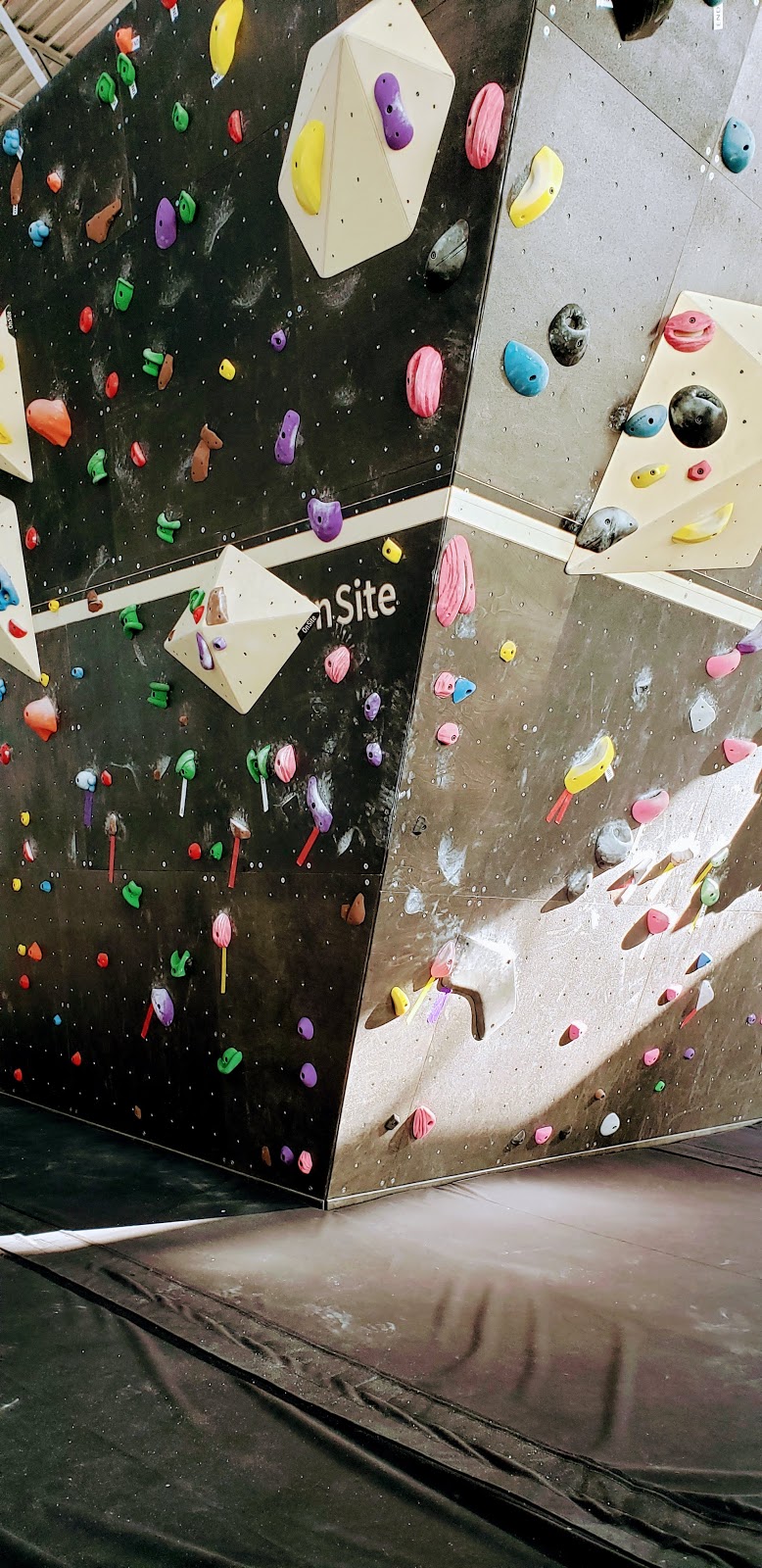 Pinnacle Indoor Rock Climbing | 330 Lake Rd, Bowmanville, ON L1C 4P8, Canada | Phone: (905) 697-3310