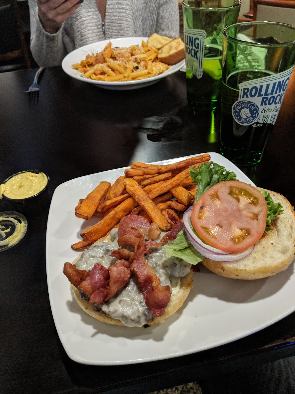 Porters Lake Pub and Grill | Lakeview Shopping Plaza, 5228 Nova Scotia Trunk 7, Porters Lake, NS B3E 1J8, Canada | Phone: (902) 827-3097