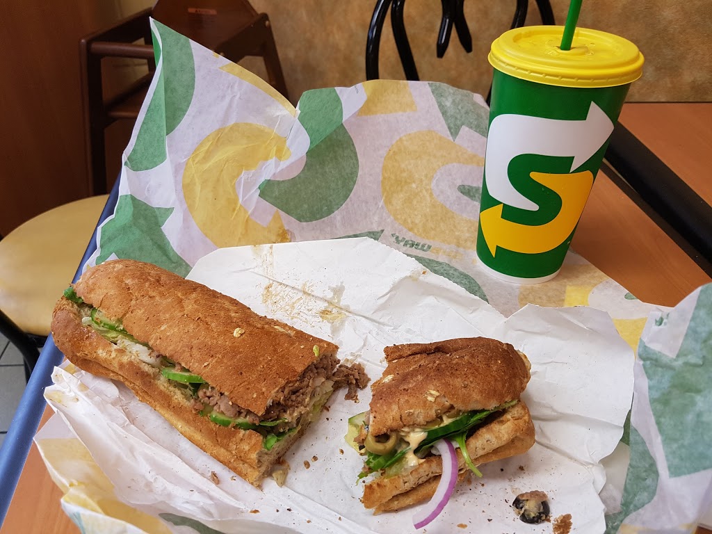 Subway | Aquitaine Plaza, 6750 Winston Churchill Blvd Unit # A01009A, Mississauga, ON L5N 4C4, Canada | Phone: (905) 785-6700