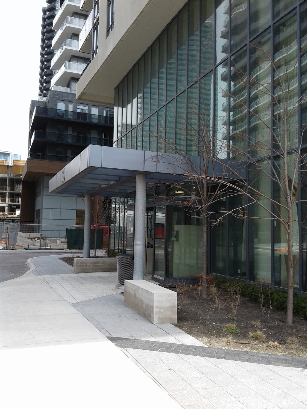 Ocean Club Waterfront Condominium | 60 Annie Craig Dr, Toronto, ON M8V 0C5, Canada | Phone: (647) 350-4502