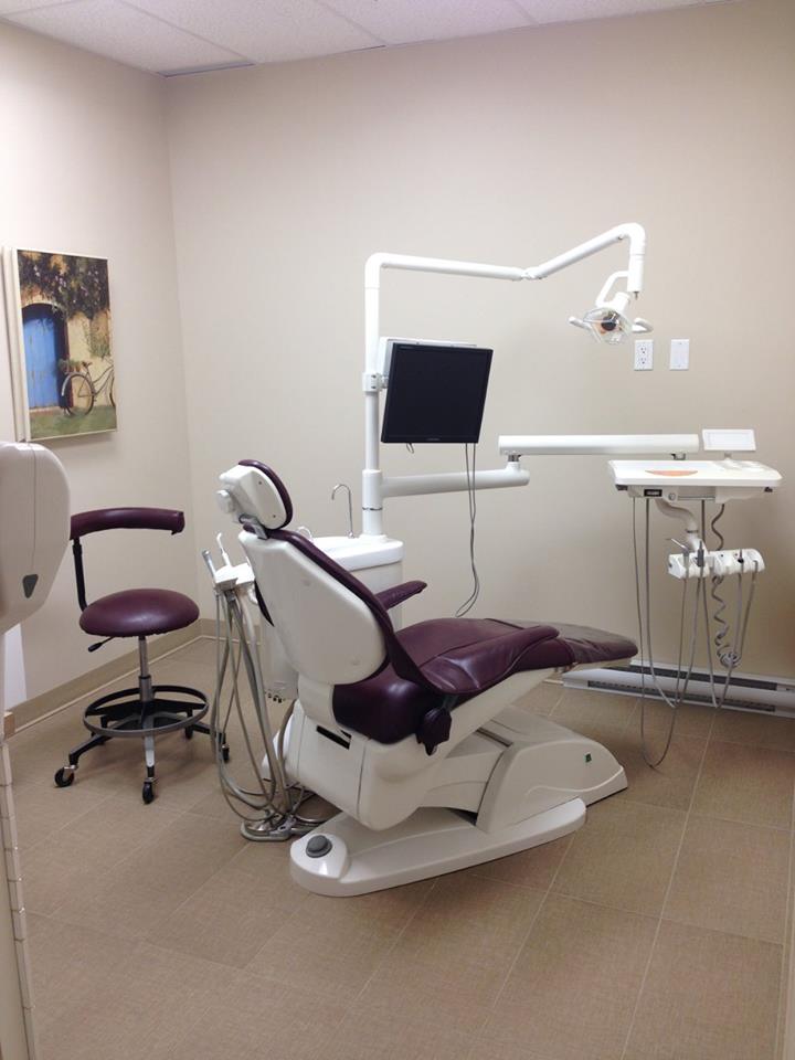 Centre de Denturologie Claude Genest | 1198 Chemin de Chambly, Longueuil, QC J4J 3W6, Canada | Phone: (450) 670-7315