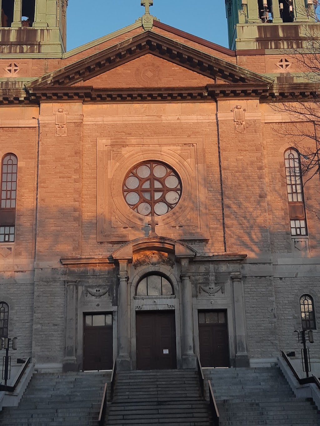 Saint-Mark Catholic Church | 1G5, 2600-2602 Rue Beaubien E, Montréal, QC H1Y 1G5, Canada | Phone: (514) 722-5652