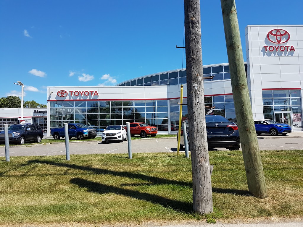 Toyota Charlesbourg | 16070 Boulevard Henri-Bourassa, Québec, QC G1G 3Z8, Canada | Phone: (418) 623-9843