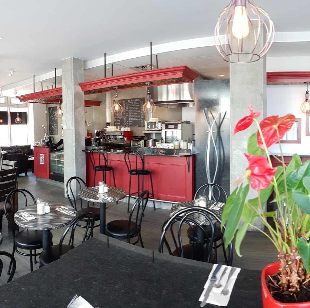 La Petite Cité, café bistro | 1220, rue des Soeurs-du-Bon-, Pasteur, Québec, QC G1S 0B1, Canada | Phone: (418) 914-2048