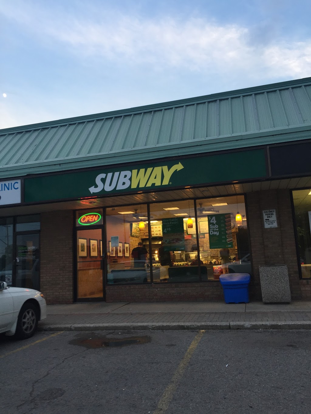 Subway | 910 Queenston Rd #7, Stoney Creek, ON L8G 1B5, Canada | Phone: (905) 664-5416