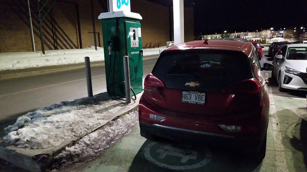 FLO Charging Station | 5401 Bd des Galeries, Québec, QC G2K 1N4, Canada | Phone: (844) 825-3356