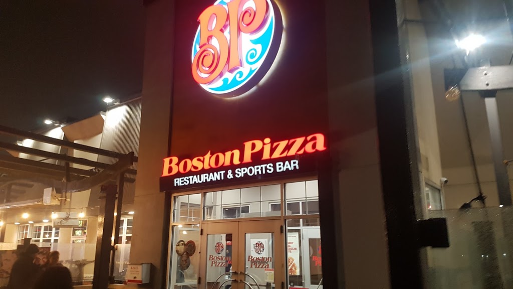 Boston Pizza | 50 Courtneypark Dr E, Mississauga, ON L5T 2Y3, Canada | Phone: (905) 565-6225