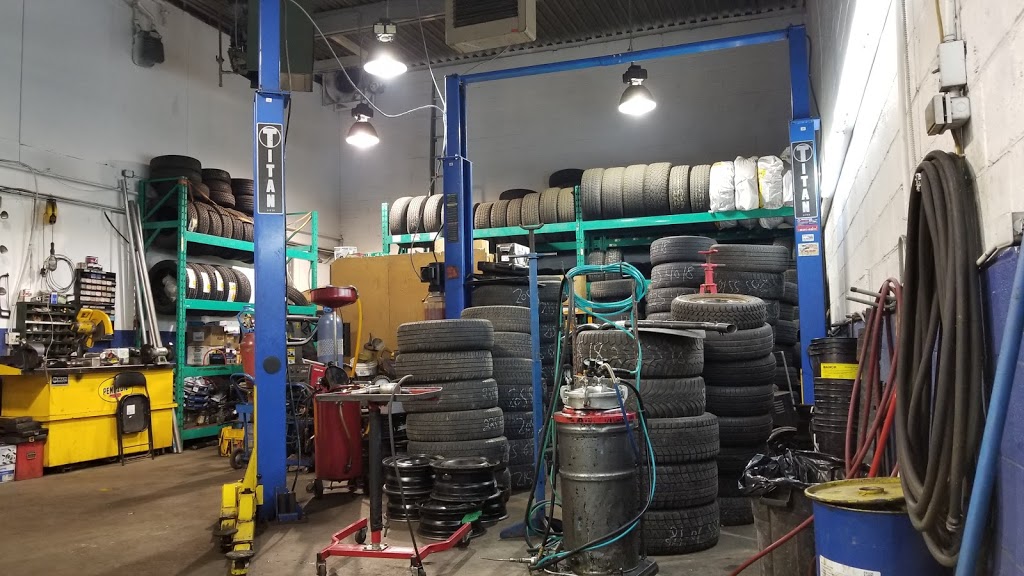 Punjab Auto Fixer | 4880 Rue de Rouen, Montréal, QC H1V 1H7, Canada | Phone: (514) 564-1465