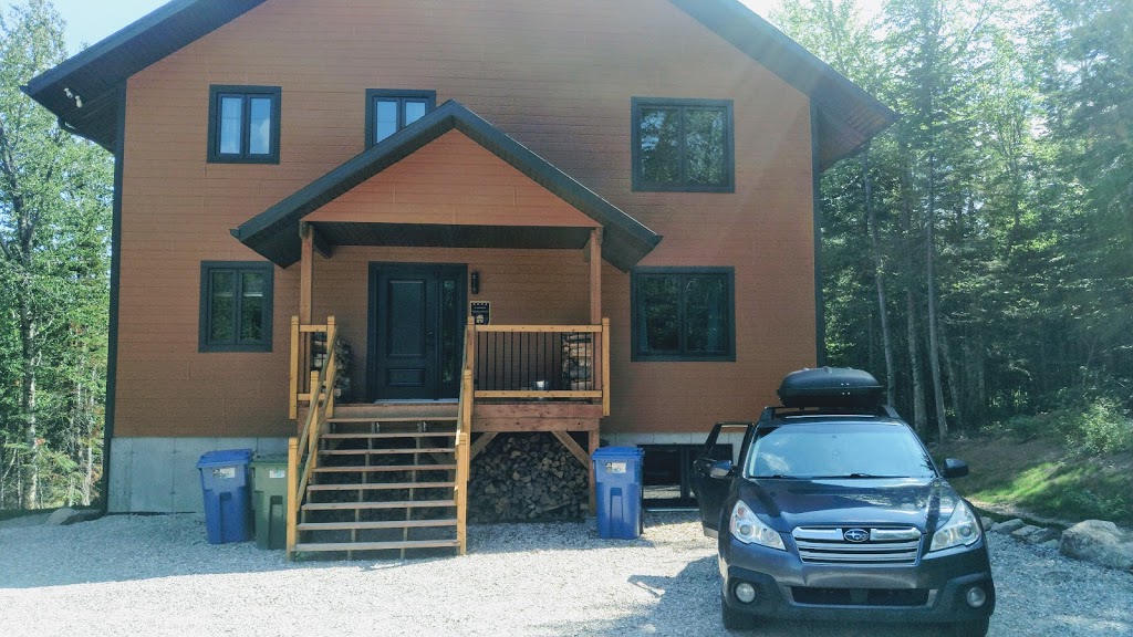 La cache du fief | 78 Chemin du Fief, Petite-Rivière-Saint-François, QC G0A 2L0, Canada | Phone: (418) 802-6235