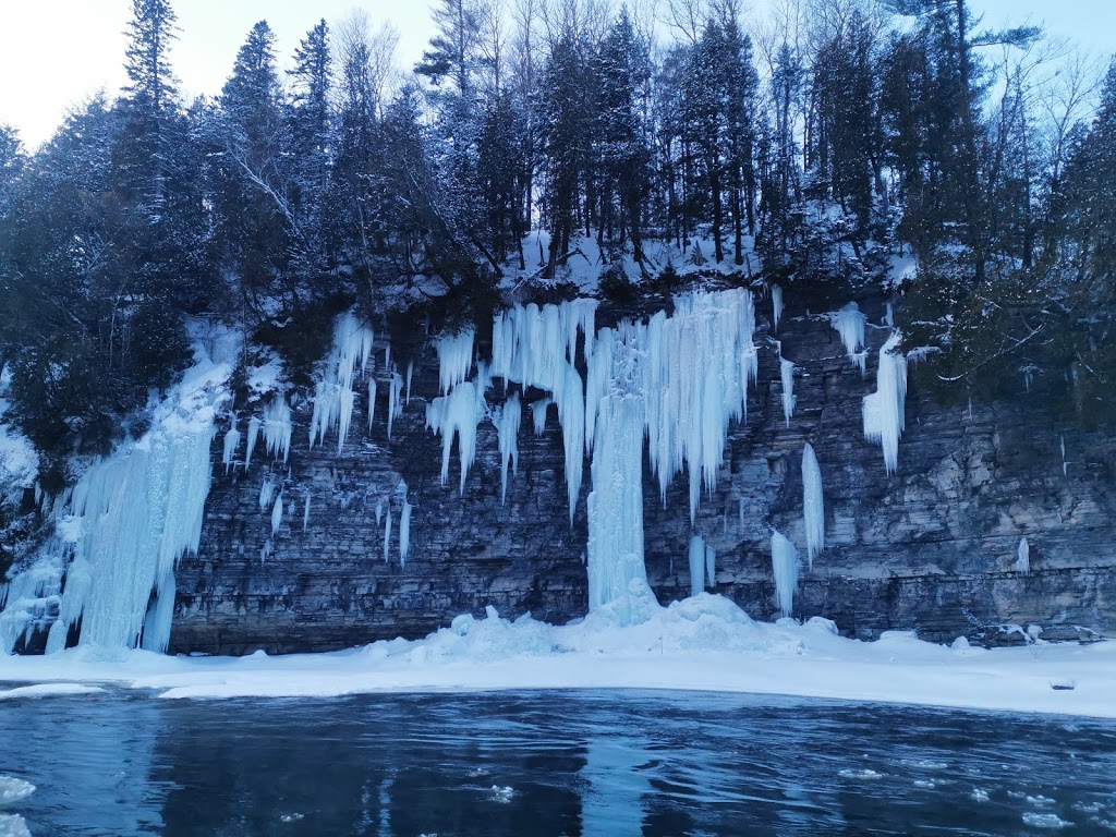 Festiglace de Pont-Rouge | 698-700 Chemin du Bois de lAil, Pont-Rouge, QC G3H 2G9, Canada | Phone: (418) 717-6565