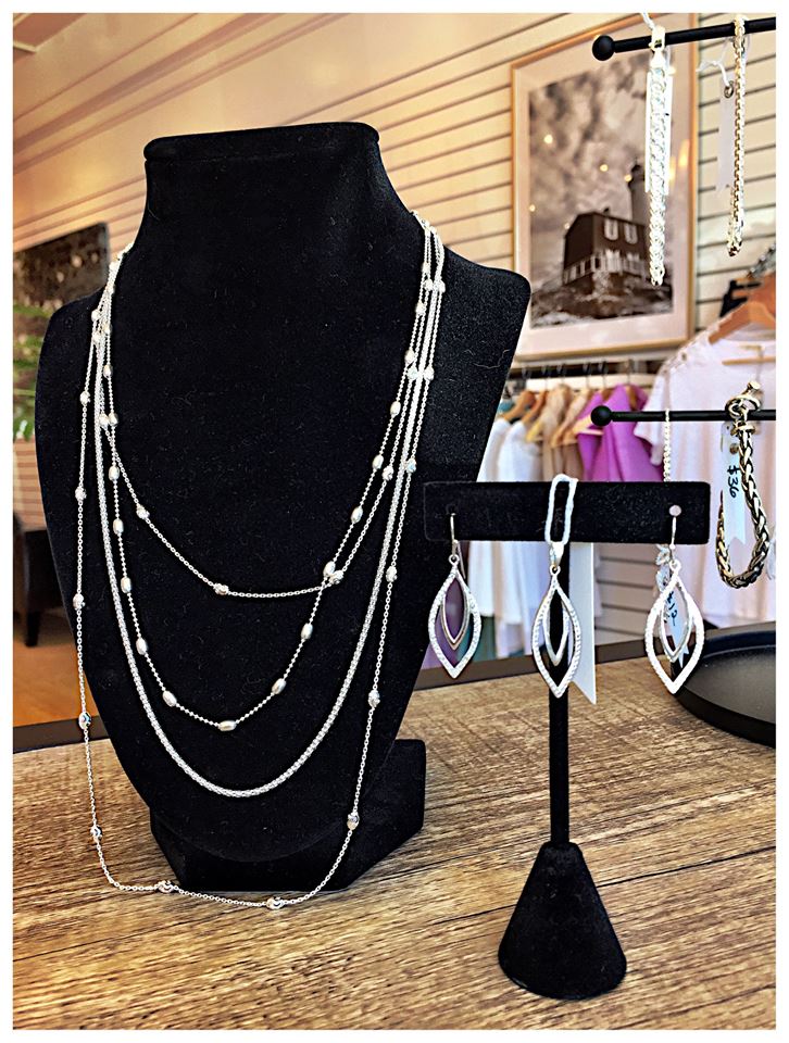 Humble Pie Boutique | 3828 Cadboro Bay Rd, Victoria, BC V8N 4G2, Canada | Phone: (250) 721-3520