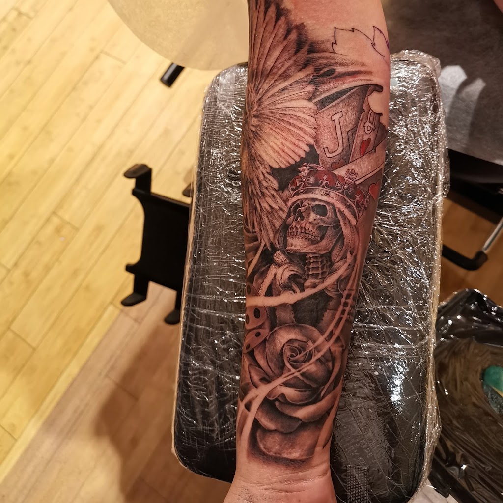 Malos Tattoo & Aesthetic Studio - Tattoo Calgary | 2212 4 St SW, Calgary, AB T2S 1W9, Canada | Phone: (403) 460-4653