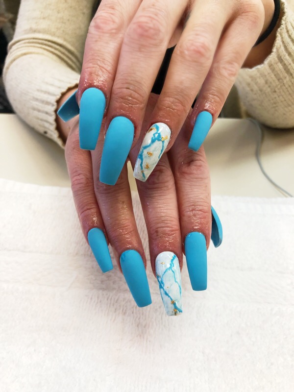 Liens Nails | 2133 Jane St, North York, ON M3M 1A2, Canada | Phone: (416) 246-1888