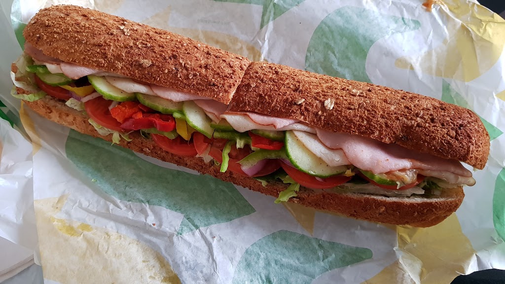 Subway | 1261 Donald St unit 13, Gloucester, ON K1J 8W3, Canada | Phone: (613) 745-9109