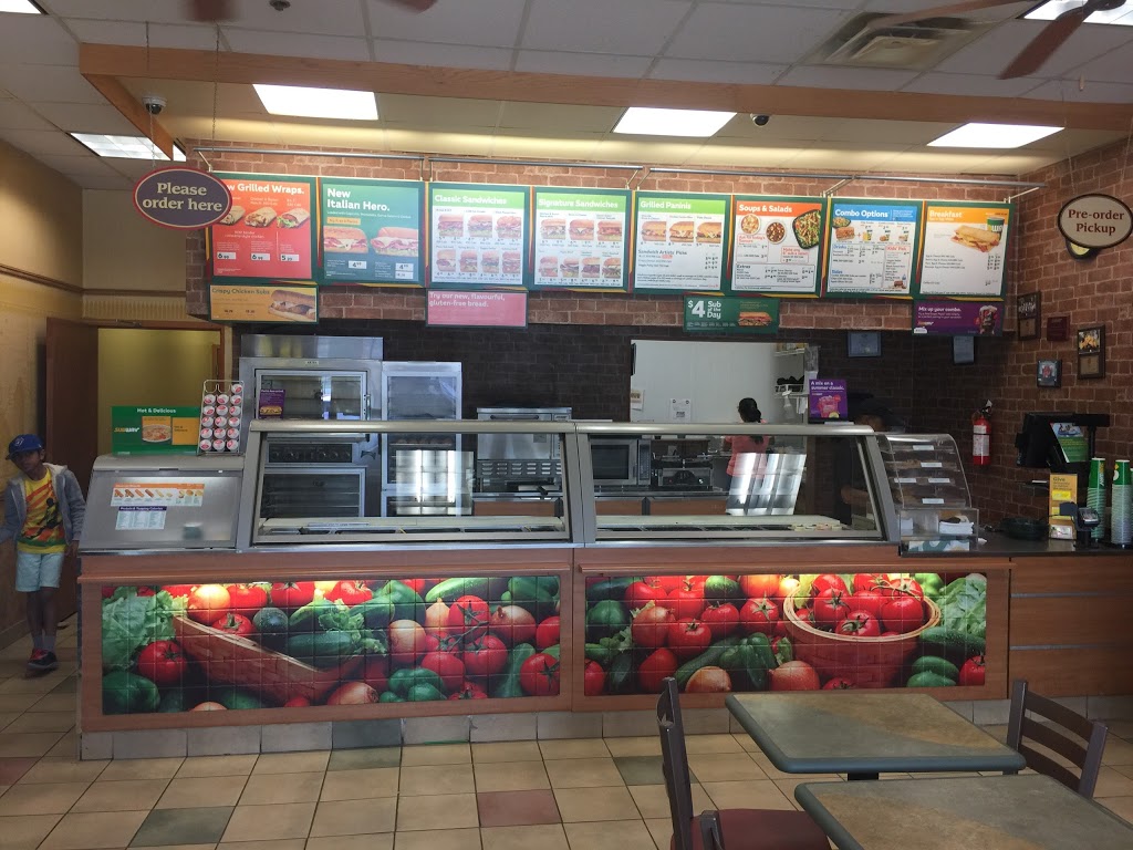 Subway | 8707 Dufferin St #9, Thornhill, ON L4J 0A2, Canada | Phone: (905) 907-7613