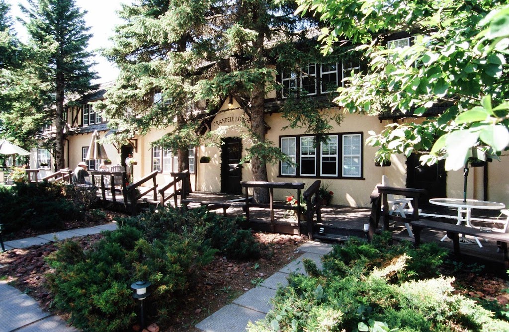 Crandell Mountain Lodge | 102 Mt View Rd, Waterton Park, AB T0K 2M0, Canada | Phone: (403) 859-2288