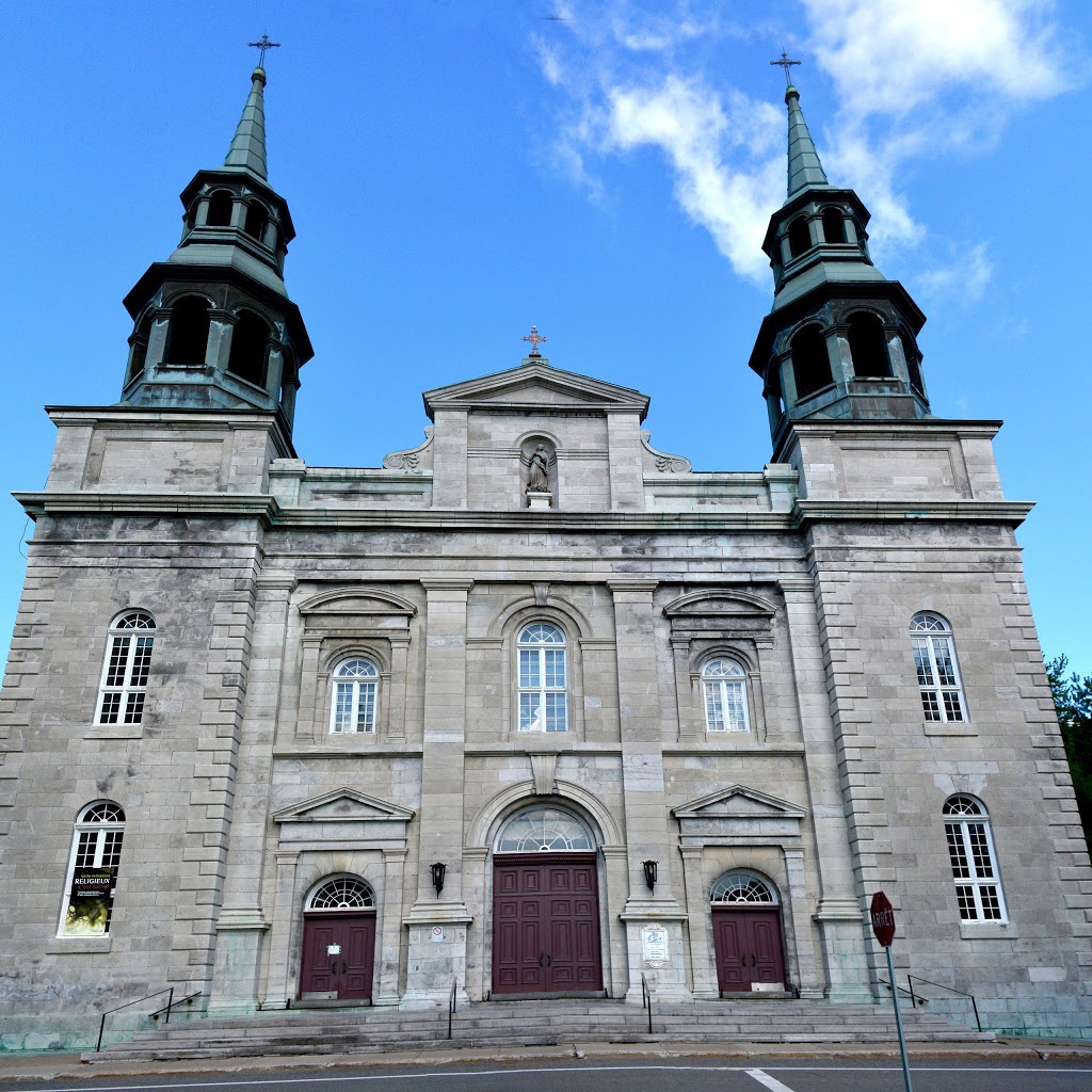Paroisses Catholiques-Catholic Parishes | 153 Rue du Portage, LAssomption, QC J5W 3G3, Canada | Phone: (450) 589-3313