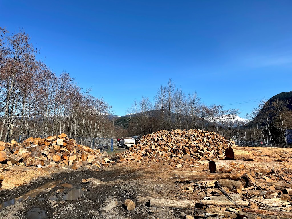 Local Firewood Supply | 1400 Vancouver St, Squamish, BC V8B 0S8, Canada | Phone: (604) 966-4948