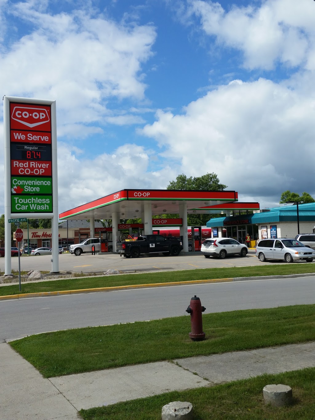 Co-op Gas Bar | 275 Main St, Selkirk, MB R1A 1S5, Canada | Phone: (204) 785-2909