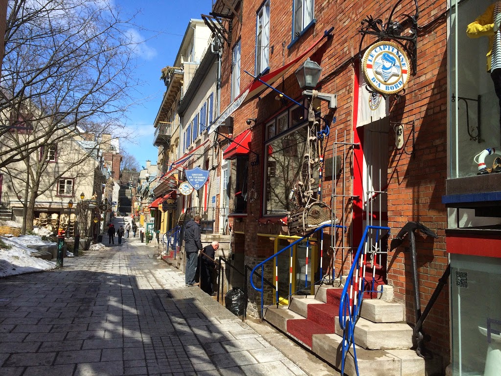 Le Capitaine Da Bord | 63 Rue du Petit Champlain, Québec, QC G1K 4H5, Canada | Phone: (418) 694-0624