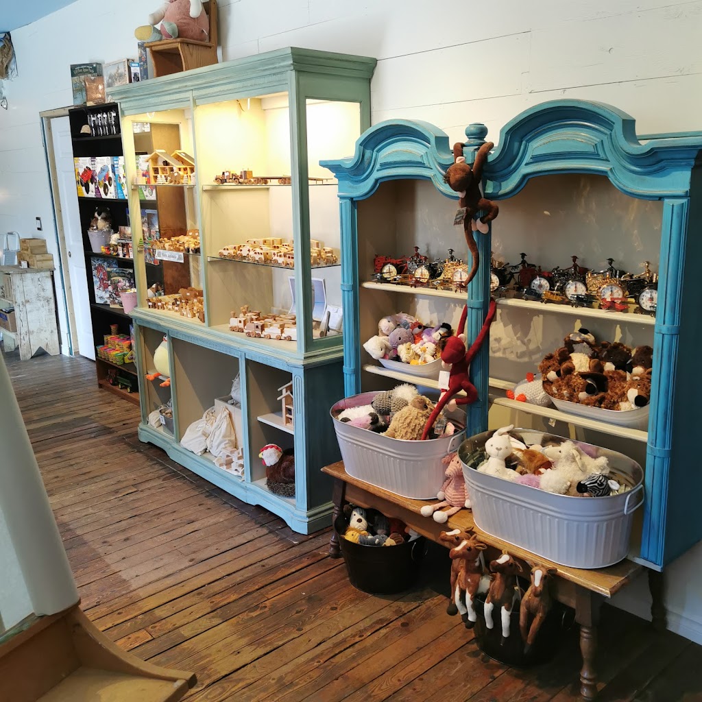 Little Toy Factory | 117 3 St, Leslieville, AB T0M 1H0, Canada | Phone: (403) 896-1932