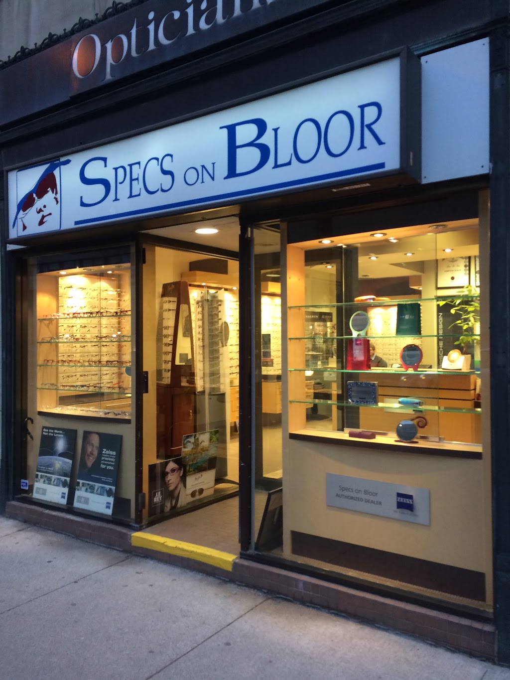 Specs on Bloor | 268 Bloor St W, Toronto, ON M5S 1V8, Canada | Phone: (416) 925-1758