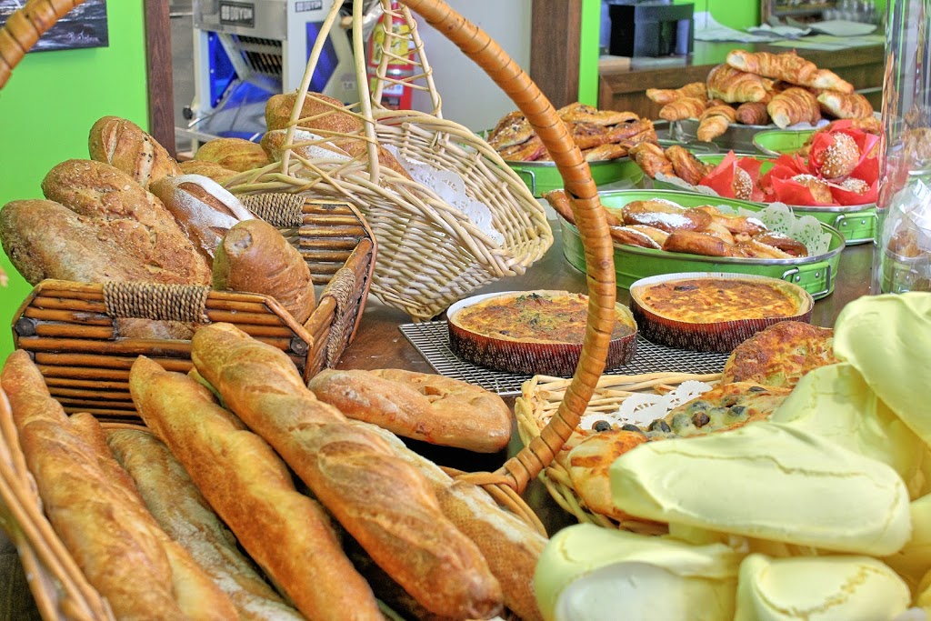 Laurent Pages pâtisserie chocolaterie | 1436 Boulevard Curé-Labelle, Blainville, QC J7C 2P1, Canada | Phone: (450) 434-8149