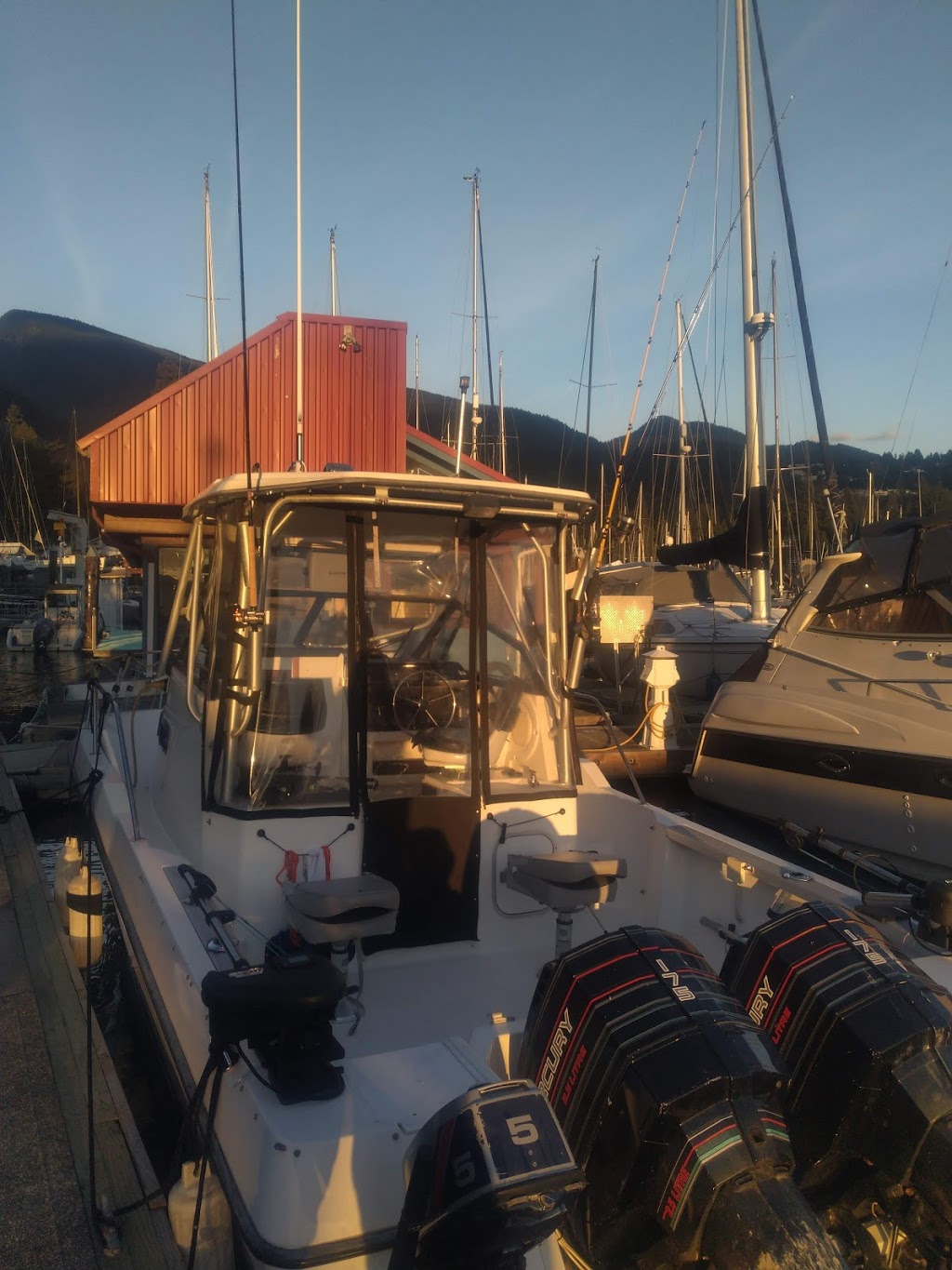 West Vancouver Marina | 5908 Marine Dr, West Vancouver, BC V7W 2S1, Canada | Phone: (604) 901-2524