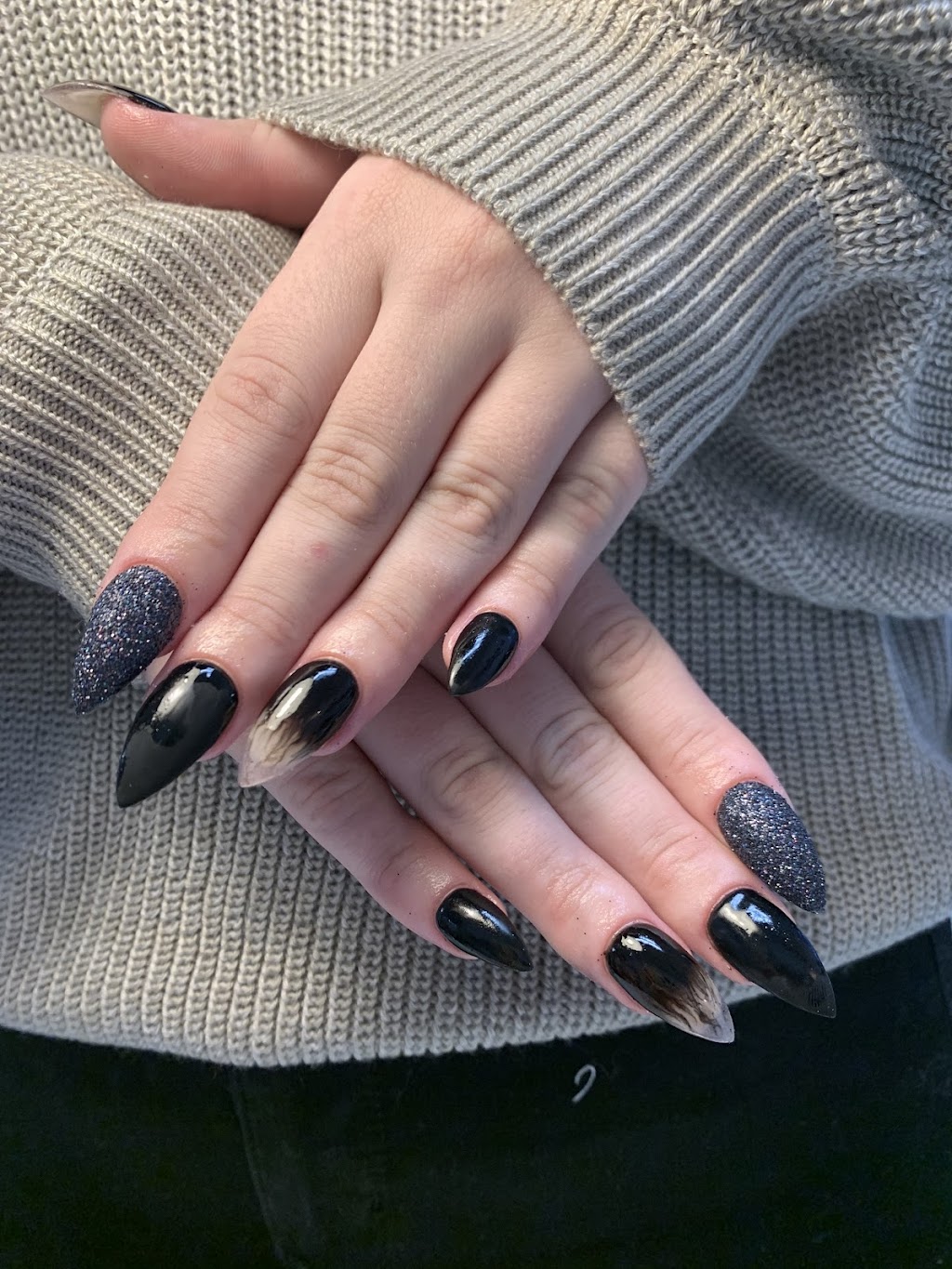 AbigailxNails | 225 Woodbriar Cir SW, Calgary, AB T2W 6B3, Canada | Phone: (403) 714-7773