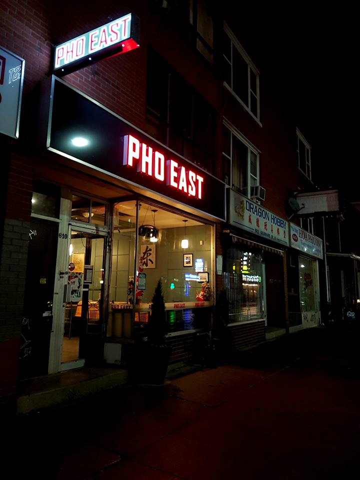 Pho East | 610 Gerrard St E, Toronto, ON M4M 1Y3, Canada | Phone: (647) 349-8868