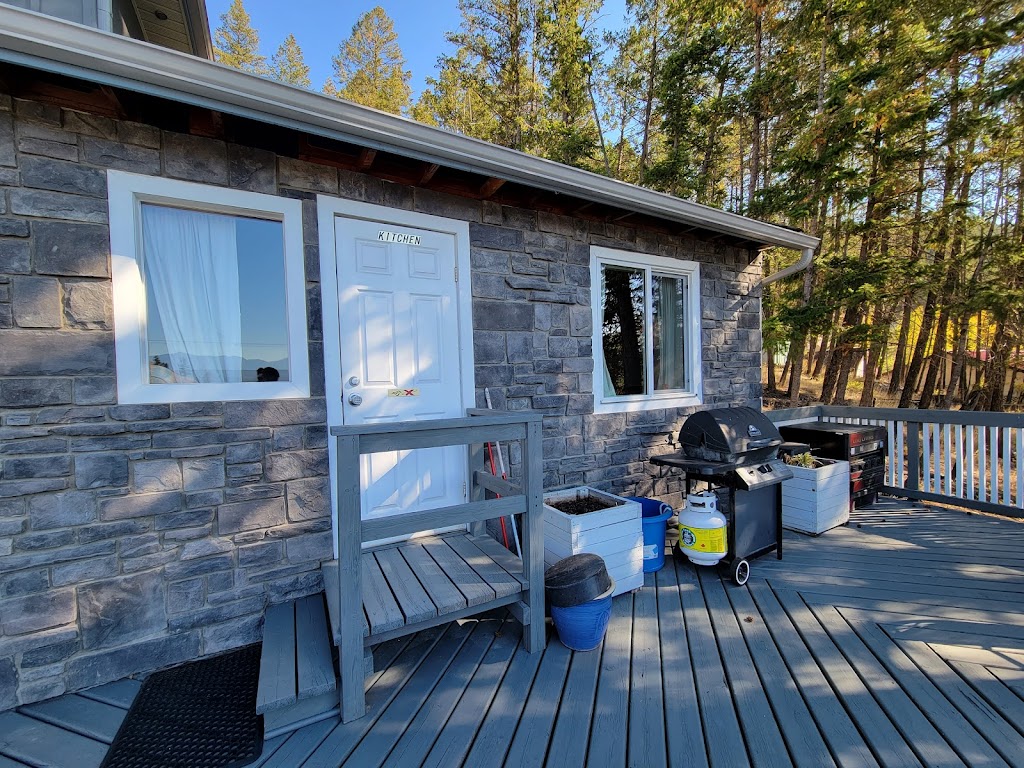 Misty River Lodge | 5036 BC-93, Radium Hot Springs, BC V0A 1M0, Canada | Phone: (250) 347-9912