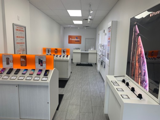 Freedom Mobile | 38 Rexdale Blvd, Etobicoke, ON M9W 5Z3, Canada | Phone: (647) 344-5300