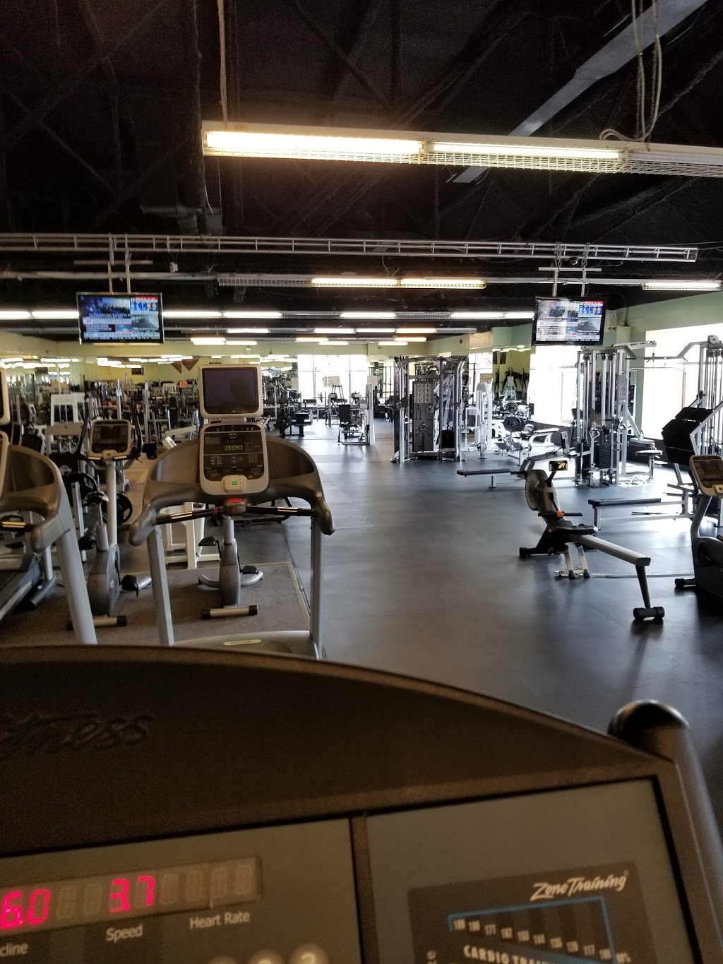 Uptown Fitness | 1156 St Clair Ave W, Toronto, ON M6E 1B3, Canada | Phone: (416) 651-0123