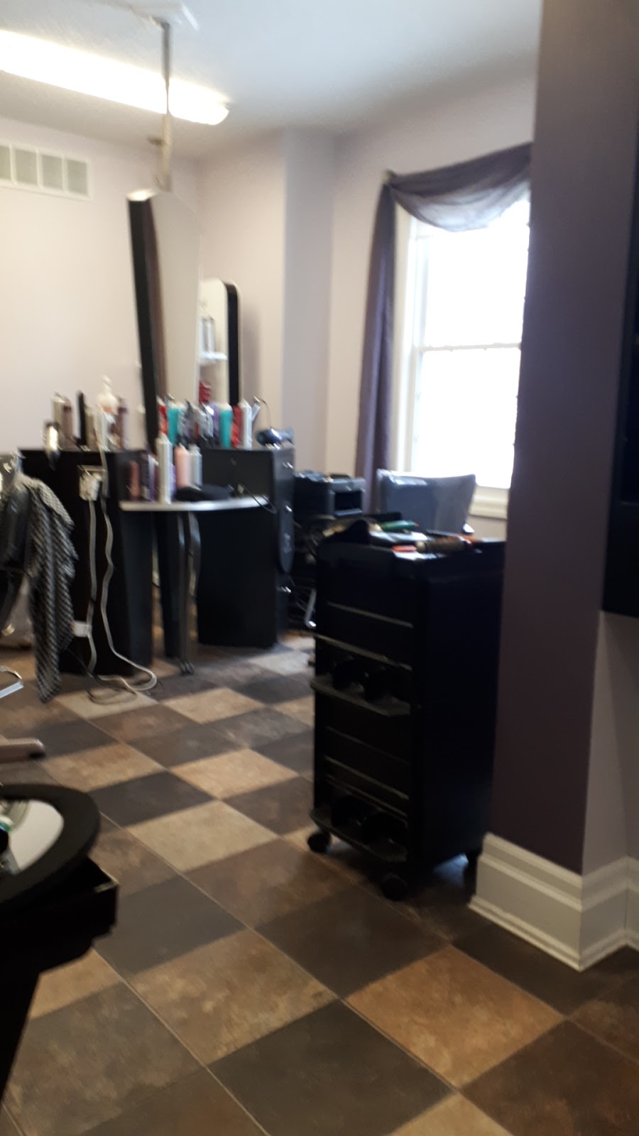 Stilleto Salon | 420 Wallace Ave N, Listowel, ON N4W 1L3, Canada | Phone: (519) 291-6800