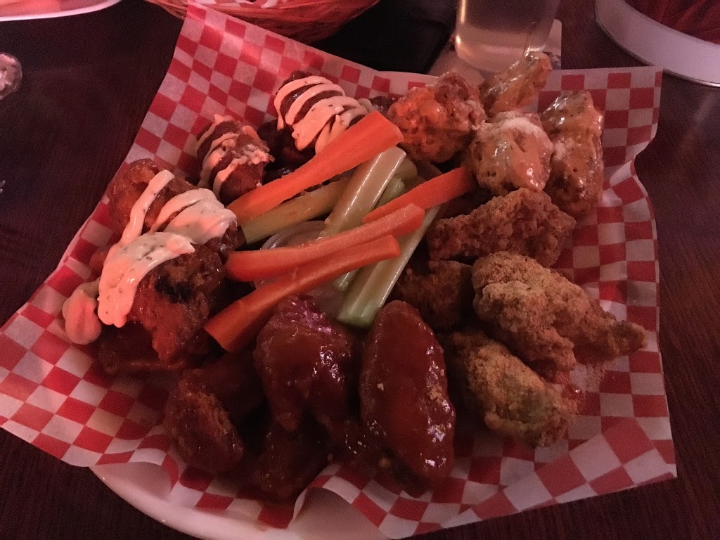 The Naked Wing | 24018 Woodbine Ave, Keswick, ON L4P 3E9, Canada | Phone: (905) 989-2525