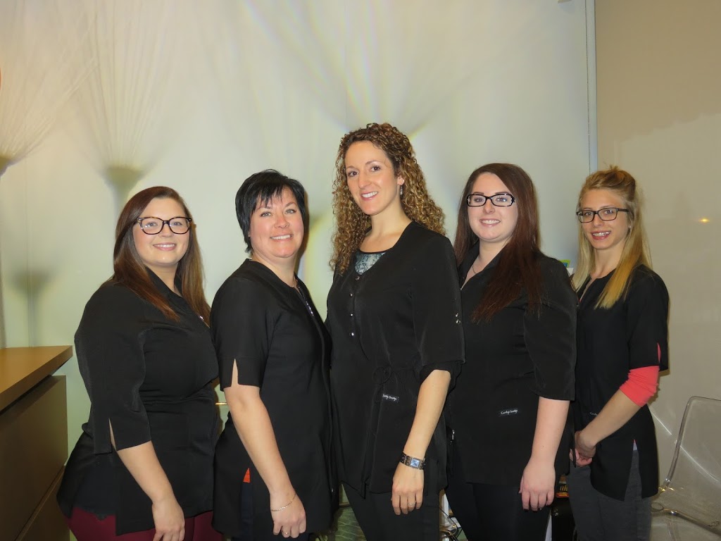 Centre de Soins Dentaires Duvernay | 2495 Boul Saint-Martin Est bureau 16, Laval, QC H7E 4X6, Canada | Phone: (450) 967-4000