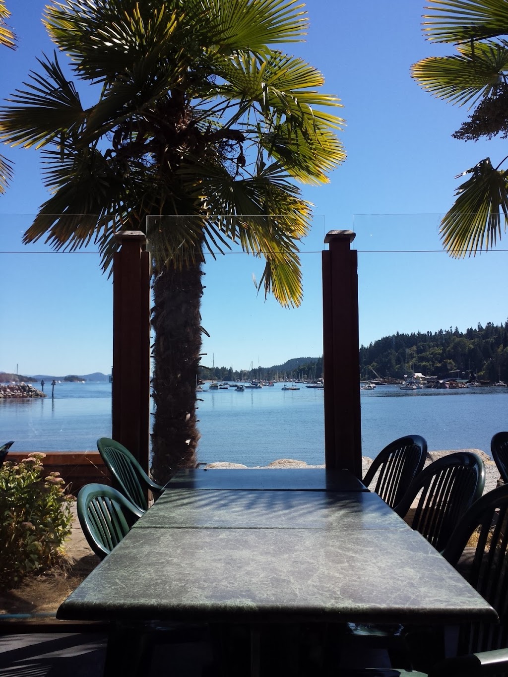 The Local Pub | 108-149 Fulford-Ganges Rd, Salt Spring Island, BC V8K 2T9, Canada | Phone: (250) 931-7778