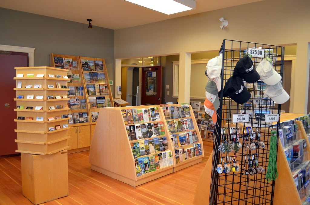 Salmon Arm Visitor Centre | 20 Hudson Ave NE #101, Salmon Arm, BC V1E 4P2, Canada | Phone: (877) 725-6667