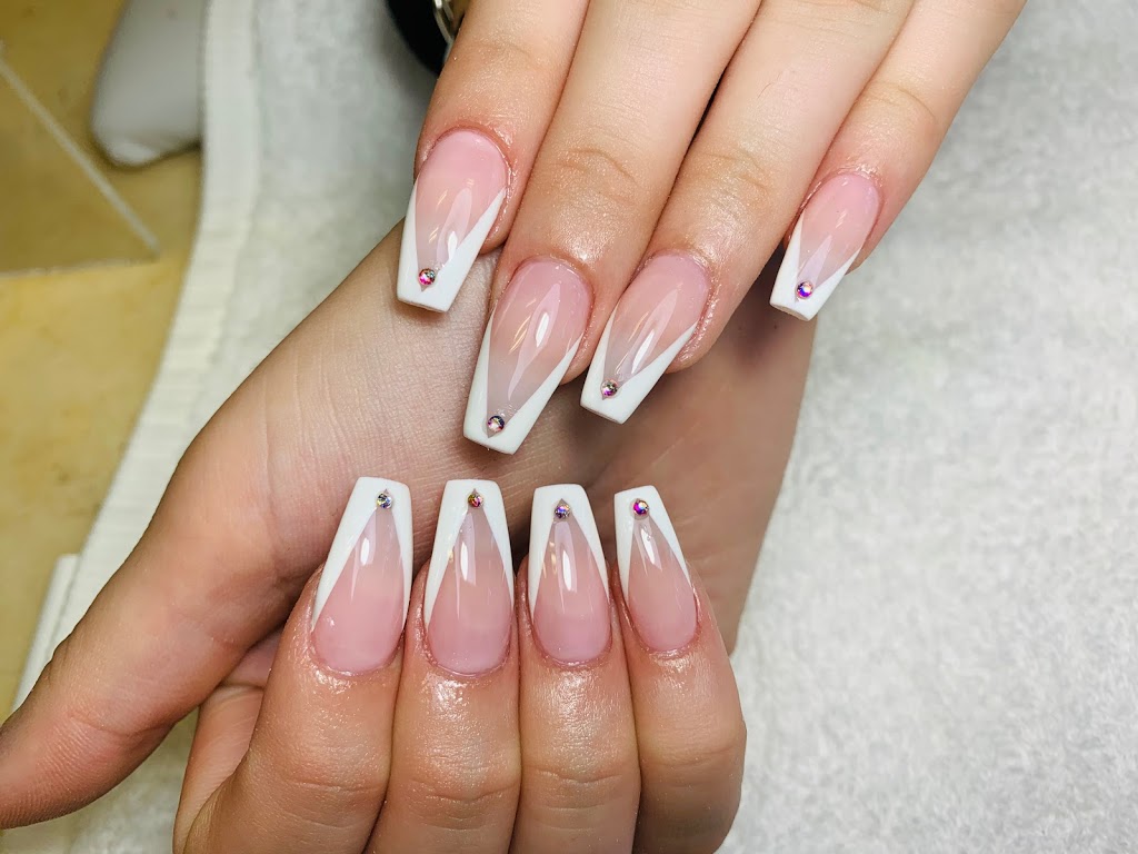 Love Nails and Spa Ltd | 3655 St Clair Ave E, Scarborough, ON M1M 1T1, Canada | Phone: (416) 266-6245