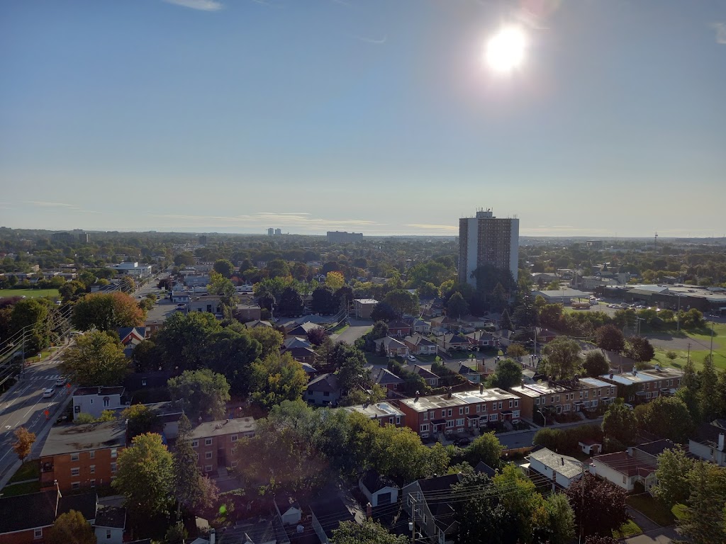 Chateau Vanier Condominium | 158 B McArthur Ave., Vanier, ON K1L 8C9, Canada | Phone: (613) 745-1501