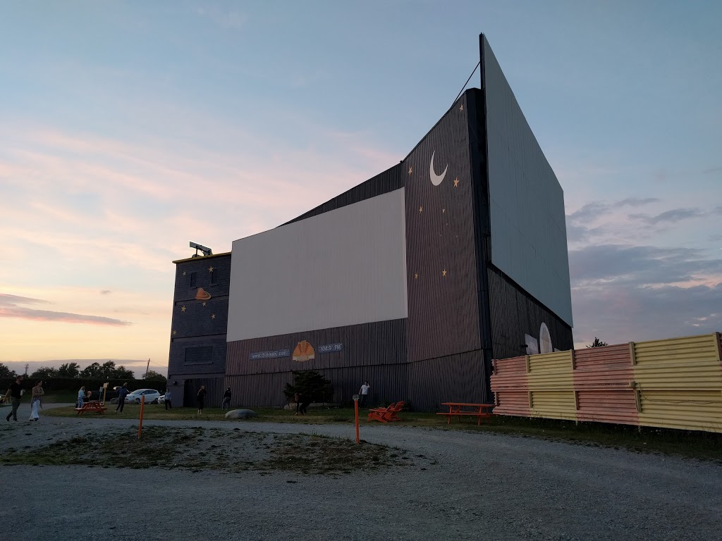 5 Drive-In | 2332 Ninth Line, Oakville, ON L6H 7G9, Canada | Phone: (905) 257-8272