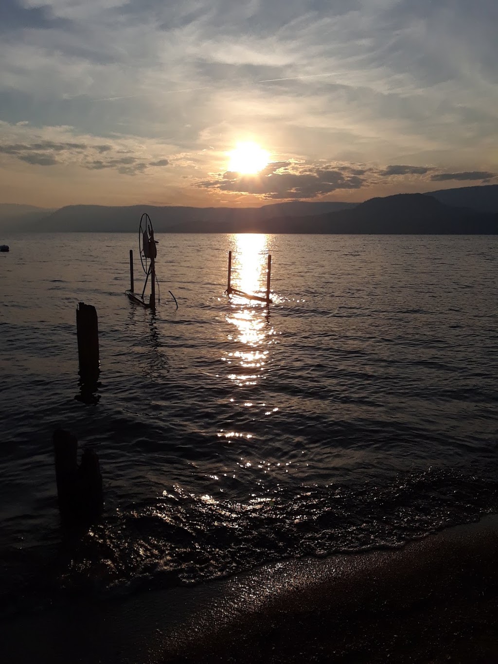 Lakeshore Road Beach Access | 4074 Lakeshore Rd, Kelowna, BC V1W 1V6, Canada