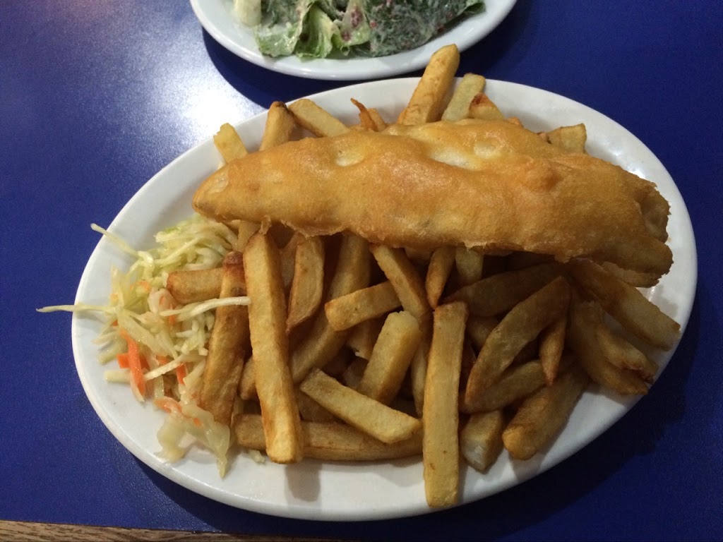 Halibut House | 1559 Victoria St E, Whitby, ON L1N 9N1, Canada | Phone: (905) 666-1558